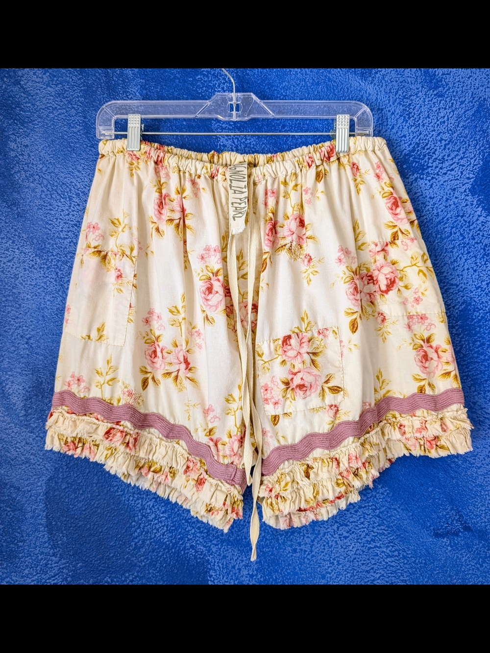 Magnolia Pearl Floral Ruffle Drawstring Shorts - Cream with Pink Roses